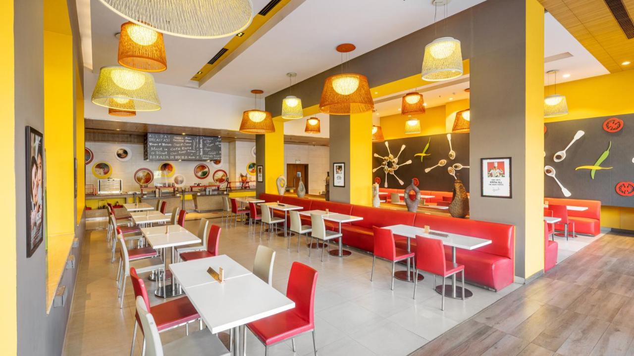 Ibis Gurgaon Golf Course Road - An Accor Brand Hotel Eksteriør billede