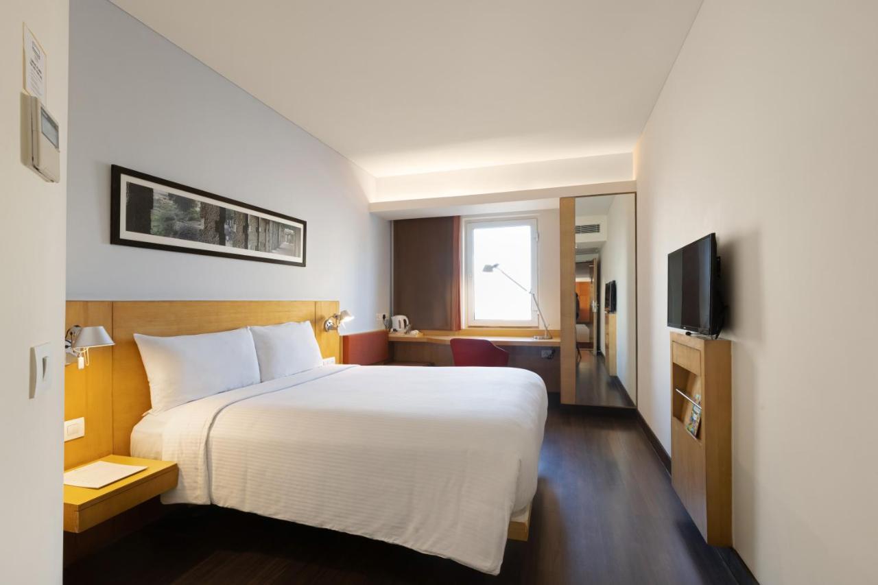Ibis Gurgaon Golf Course Road - An Accor Brand Hotel Eksteriør billede