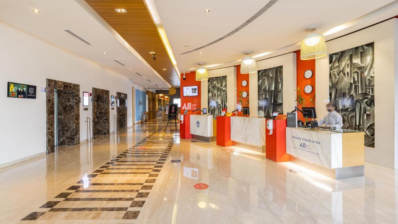 Ibis Gurgaon Golf Course Road - An Accor Brand Hotel Eksteriør billede