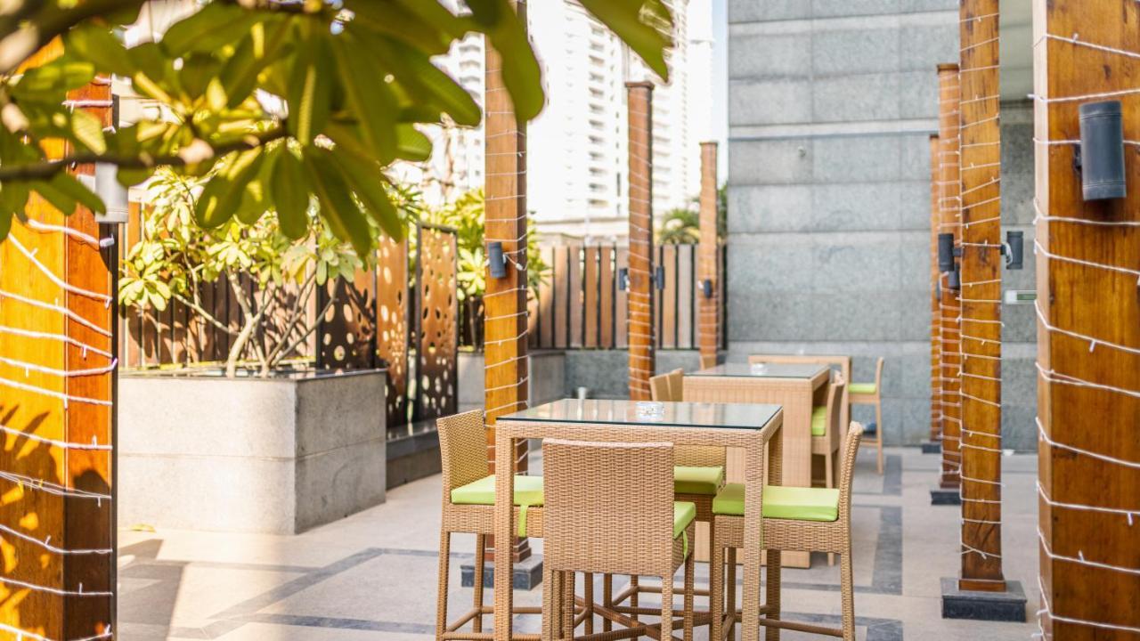 Ibis Gurgaon Golf Course Road - An Accor Brand Hotel Eksteriør billede
