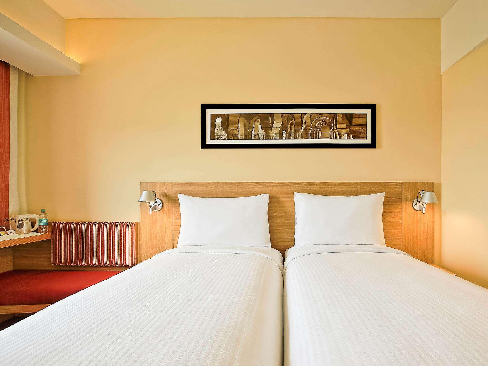 Ibis Gurgaon Golf Course Road - An Accor Brand Hotel Eksteriør billede