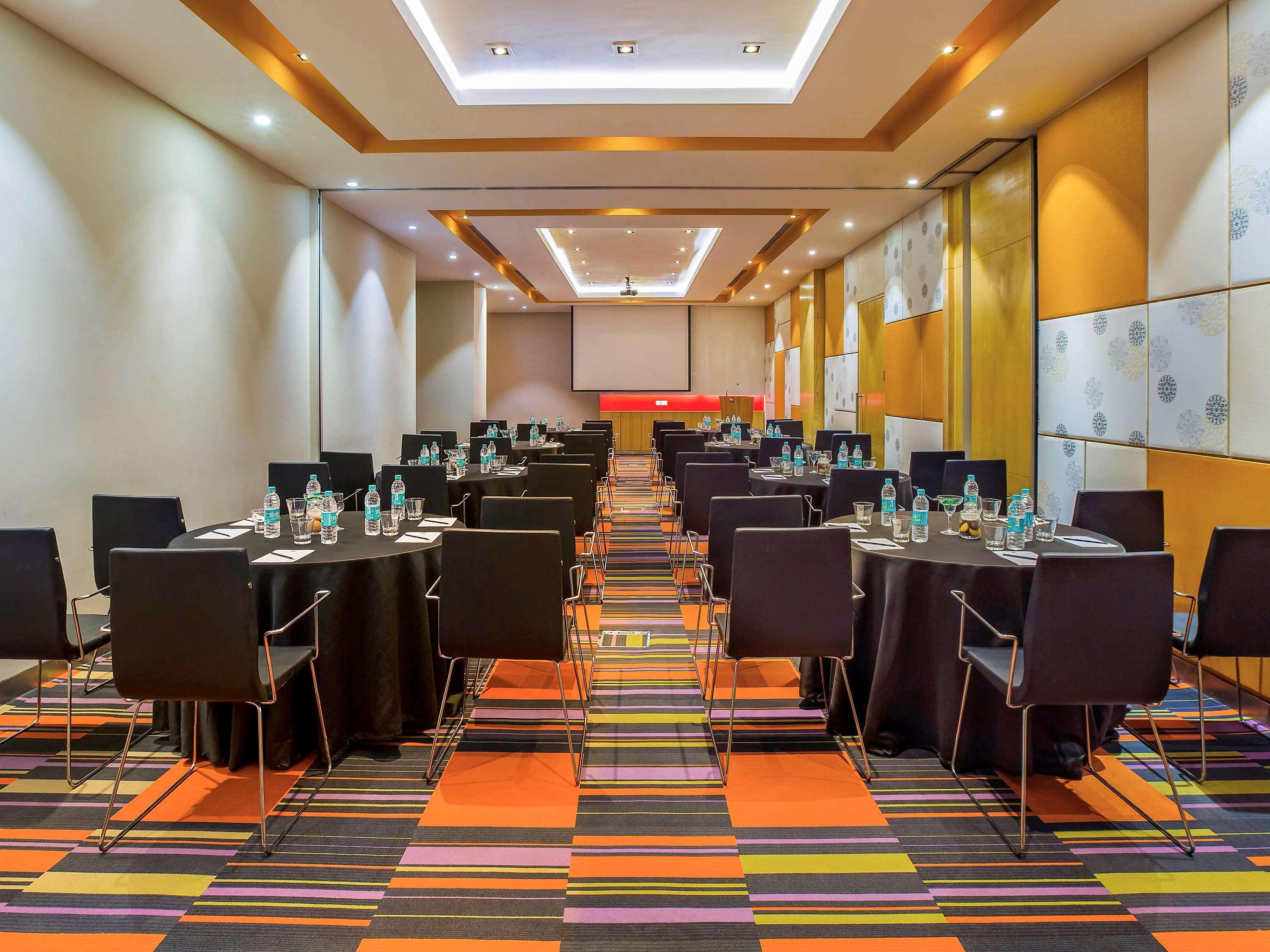 Ibis Gurgaon Golf Course Road - An Accor Brand Hotel Eksteriør billede