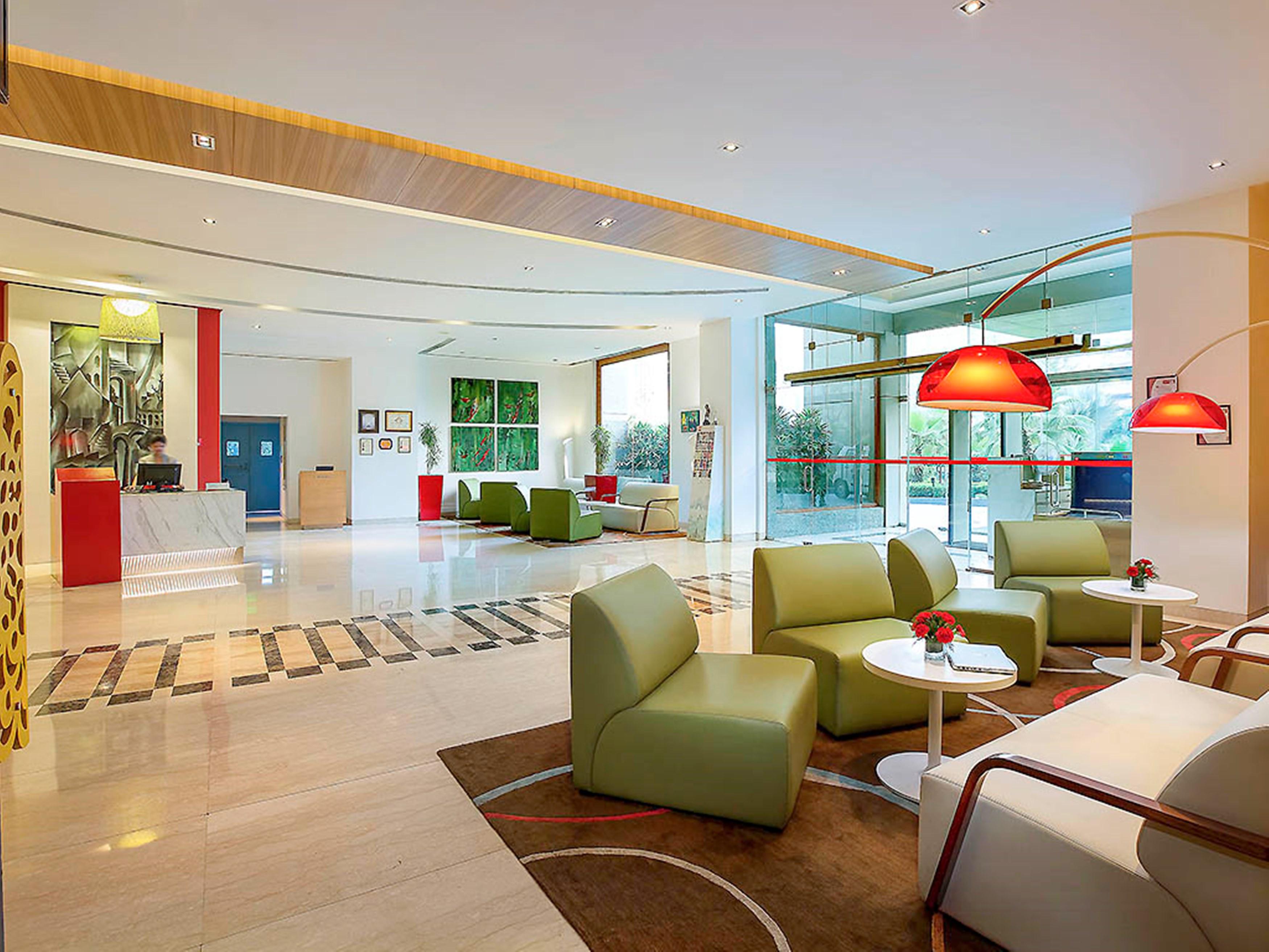 Ibis Gurgaon Golf Course Road - An Accor Brand Hotel Eksteriør billede